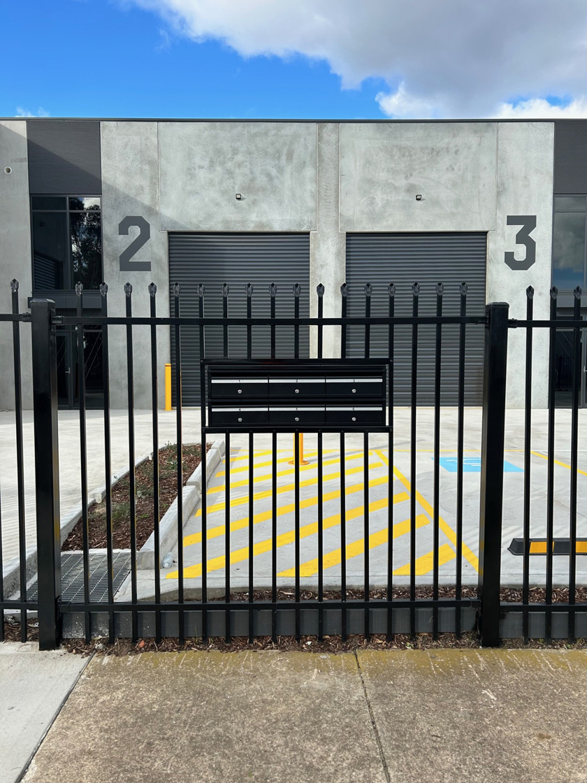 Geelon-Fencing-Commercial-Page-Photo